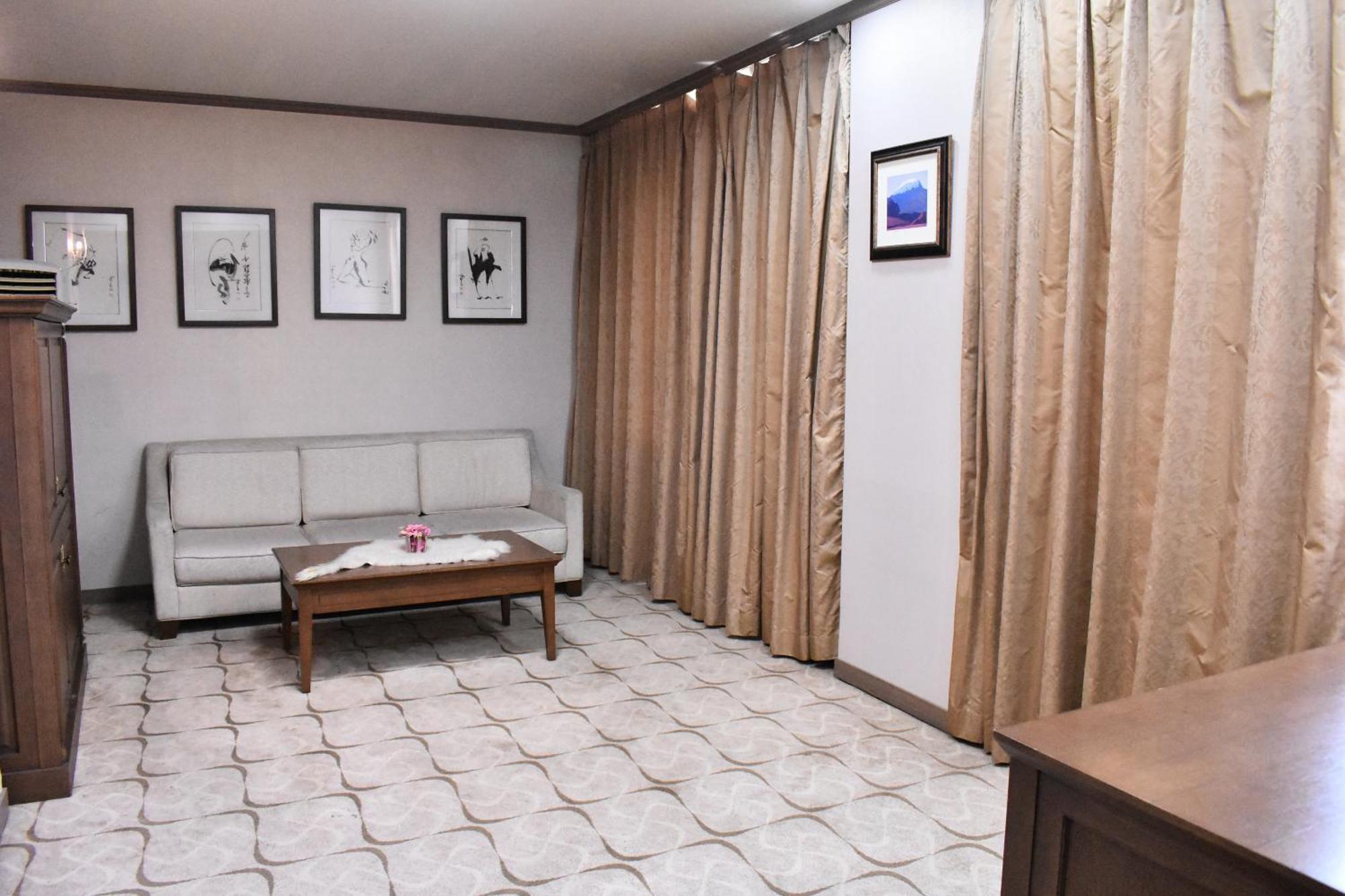 Sunjin Grand Hotel Ulaanbaatar Ngoại thất bức ảnh