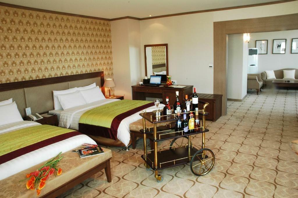 Sunjin Grand Hotel Ulaanbaatar Ngoại thất bức ảnh